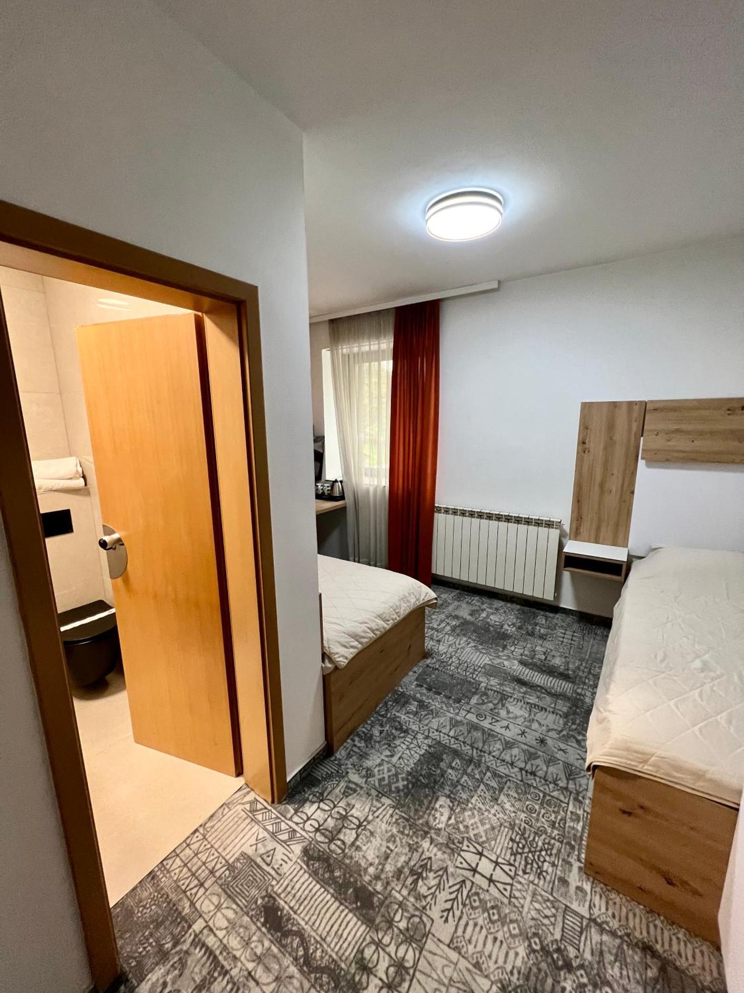 Hotel Brkic Sarajevo Airport - Free Parking Εξωτερικό φωτογραφία