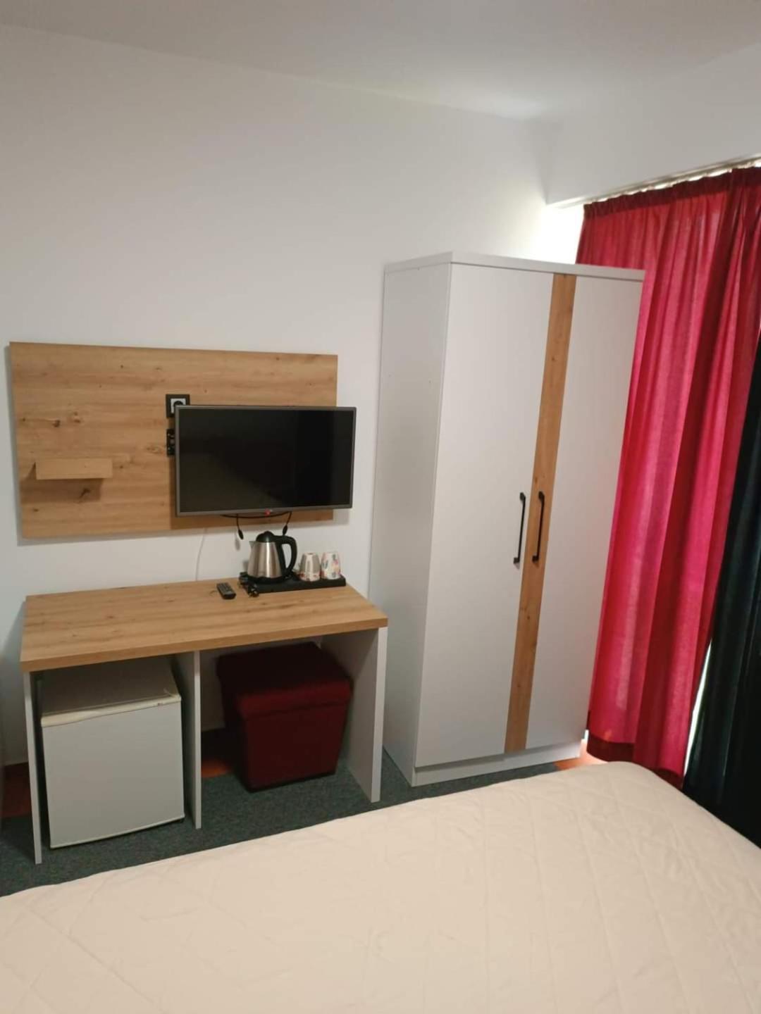 Hotel Brkic Sarajevo Airport - Free Parking Εξωτερικό φωτογραφία