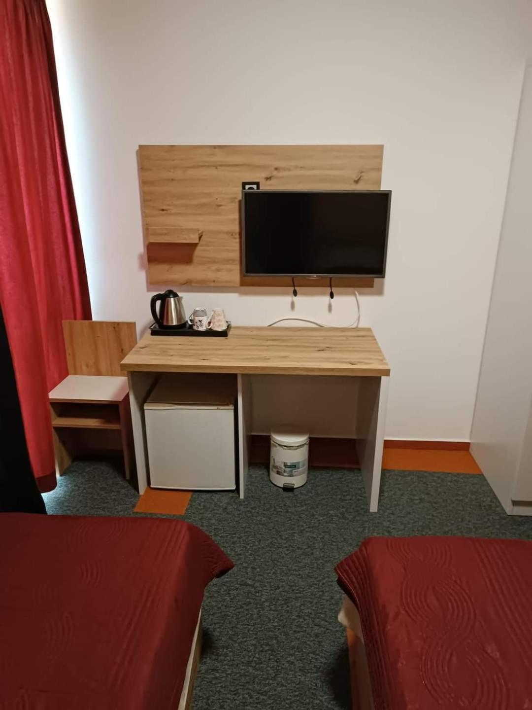 Hotel Brkic Sarajevo Airport - Free Parking Εξωτερικό φωτογραφία
