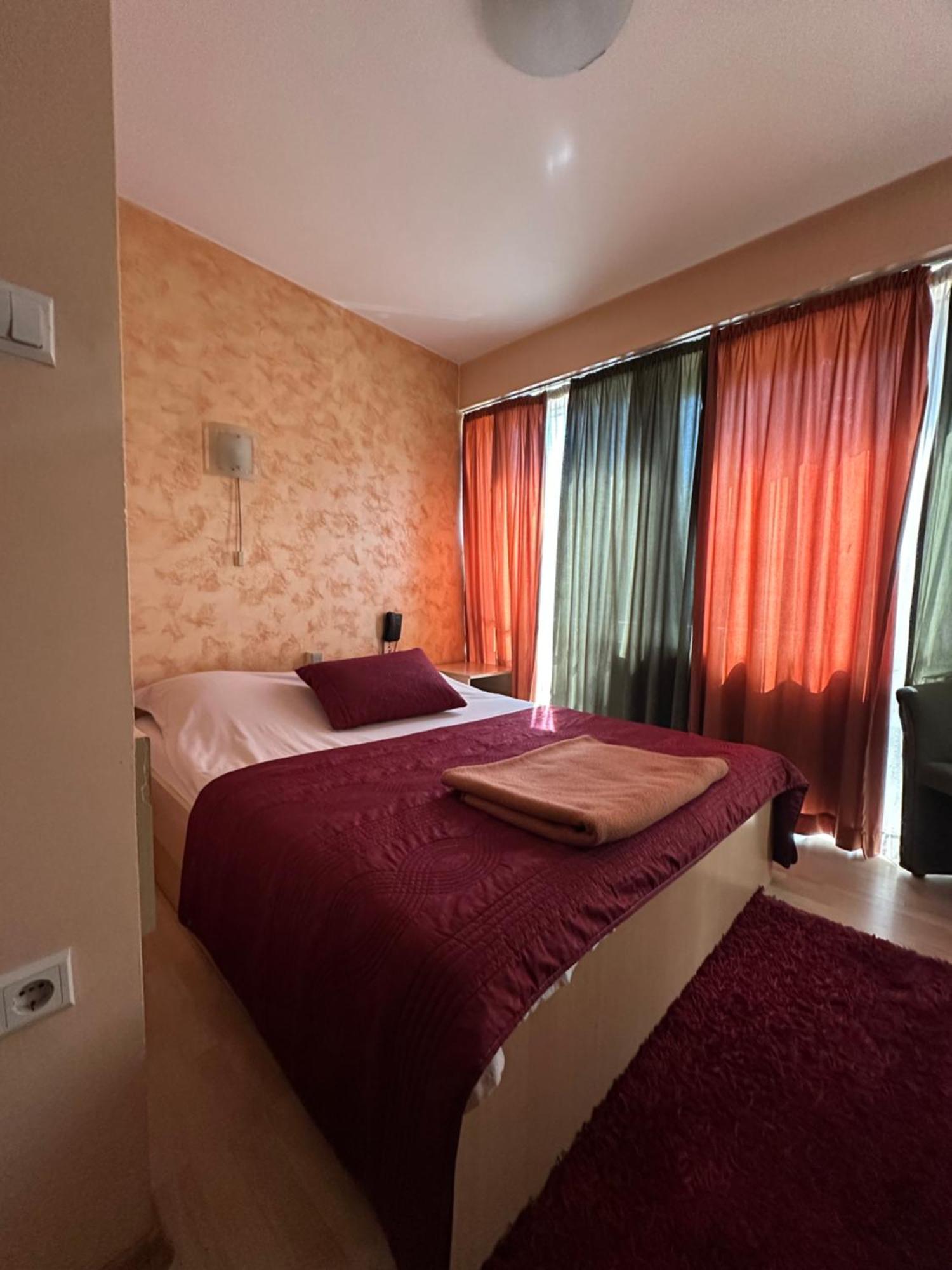 Hotel Brkic Sarajevo Airport - Free Parking Εξωτερικό φωτογραφία