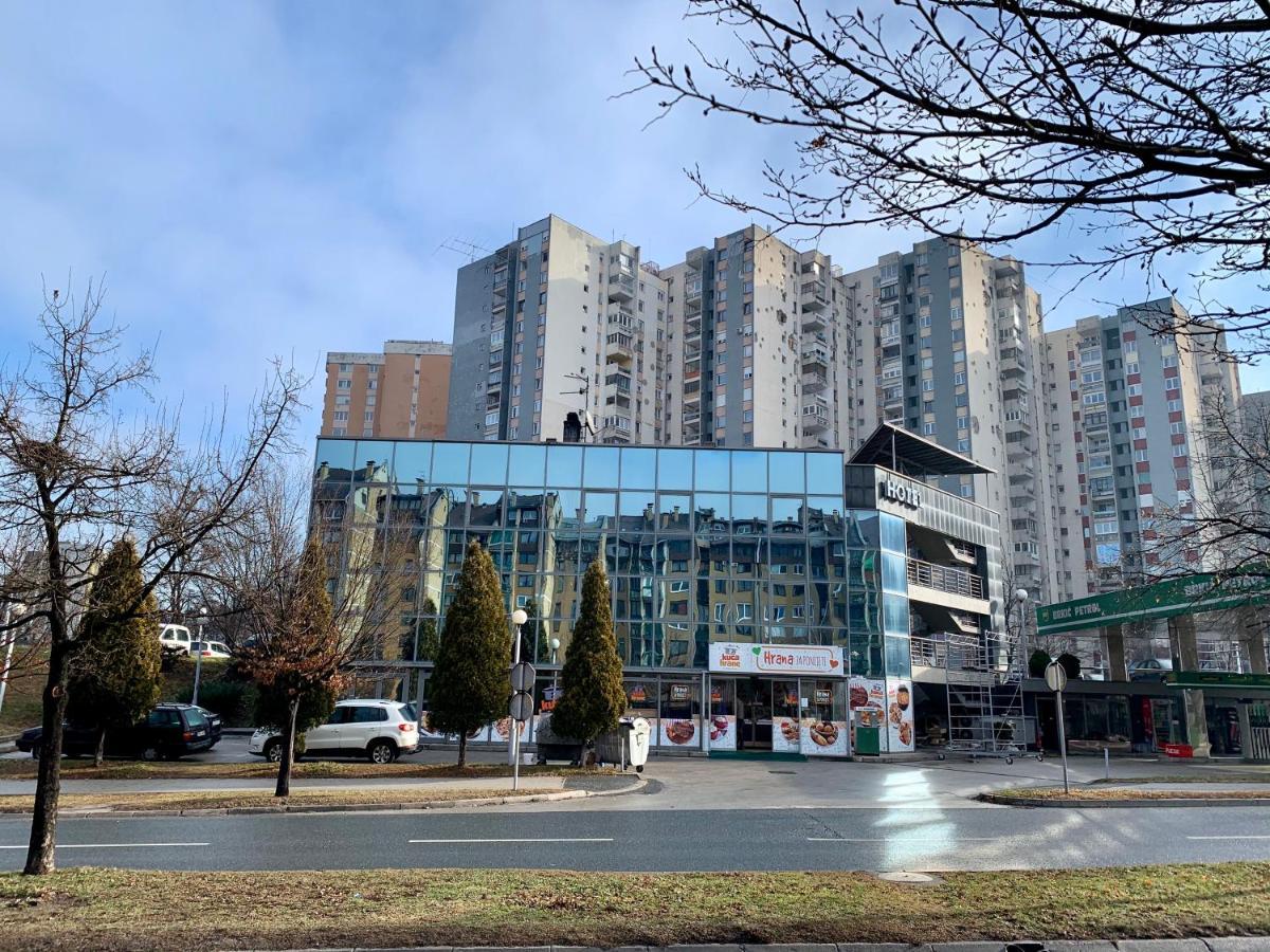 Hotel Brkic Sarajevo Airport - Free Parking Εξωτερικό φωτογραφία